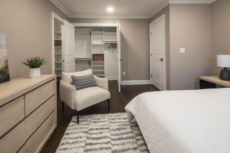 Linden Apartments Large Modern White Walk In Closet