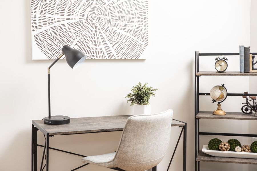 The Parkview @ Polifly Large Modern White Walk In Closet