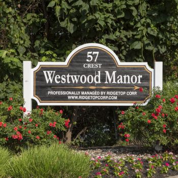 Lakeside Calm. Garden Charm.